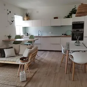 Al 50 Mq Apartment