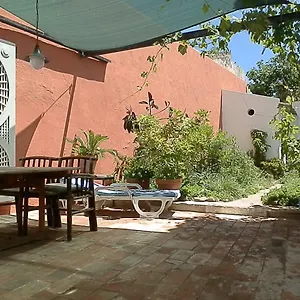 tavira-townhome-with-private-garden.hotelaalgarve.com/